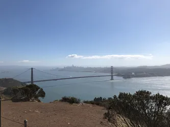 Le Golden Gate juste après avoir traversé la route